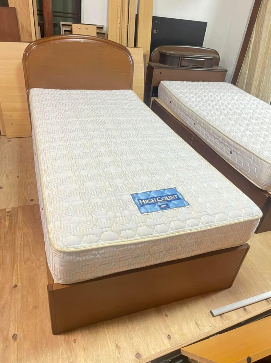 single size bed